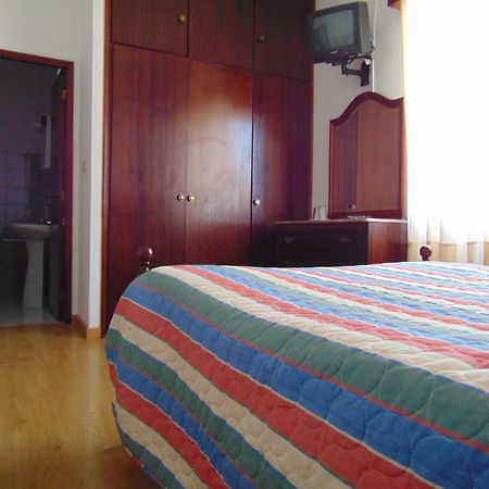 Отель Residencia Beira Baixa Монфортинью Экстерьер фото